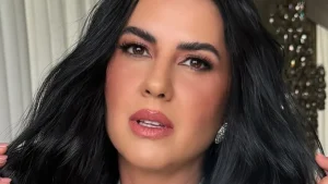 Graciele Lacerda brilha em Cinderela de aniversário da filha