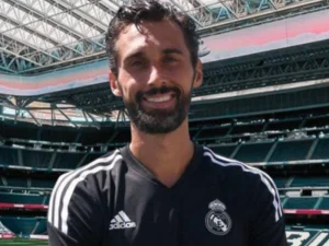 Arbeloa estreia no Real Madrid hoje com desfalques importantes contra o Albacete
