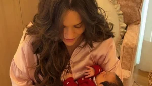 Rafa Kalimann mostra reação dos cachorros ao conhecerem Zuza hoje